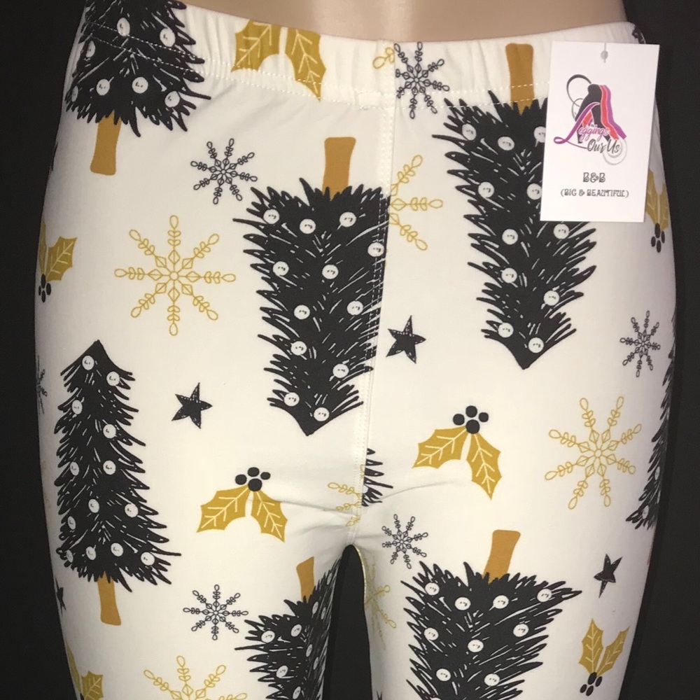 Butter Soft snowfall & tree leggings
